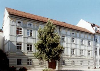 Residenzplatz 18